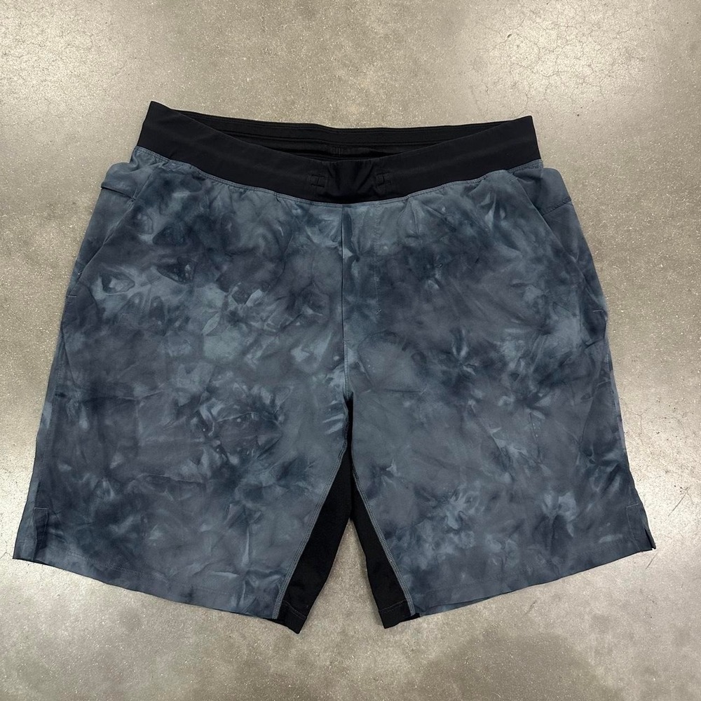 Lulu lemon black + grey tie-dye athletic elastic waist shorts Size 34x9